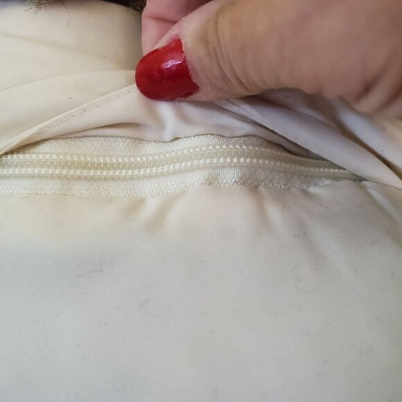 Lauren Ralph Lauren Goose Down Hidden Hood Faux Fur Collar Jacket Size PM - Picture 3 of 8